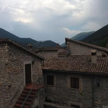 Delizioso Nel Borgo Ferienhaus SantʼAnatolia di Narco
