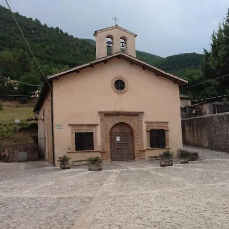 Delizioso Nel Borgo Nyaraló SantʼAnatolia di Narco